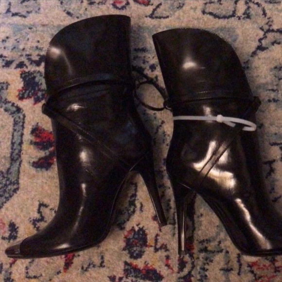 BRAND NEW Black Leather Booties - Picture 1 of 9